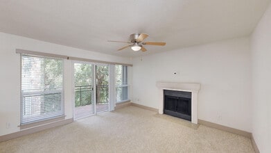 Interior Photo - Barton Creek Landing