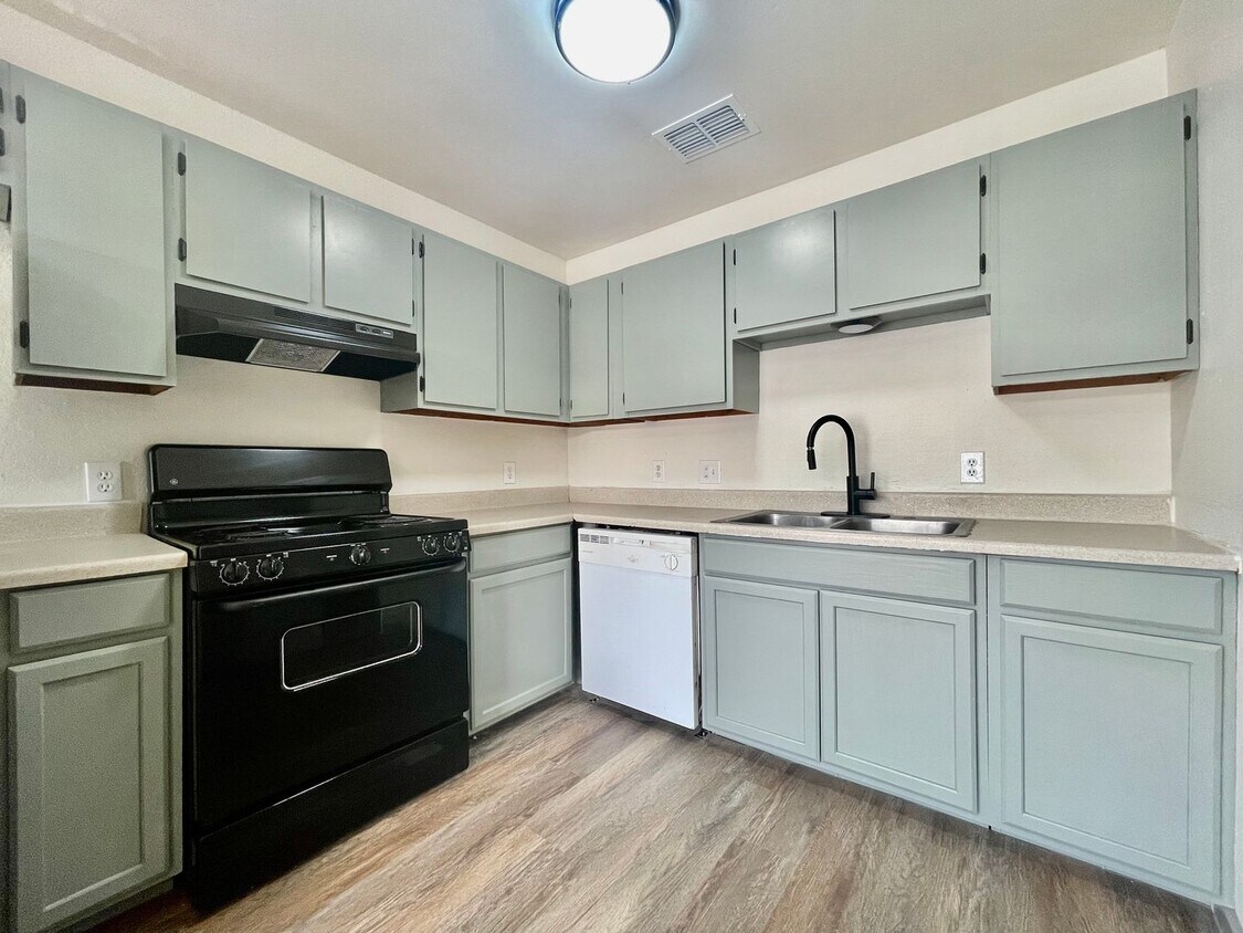 Foto principal - 2 Bedroom apartment w/ Washer and Dryer - ...