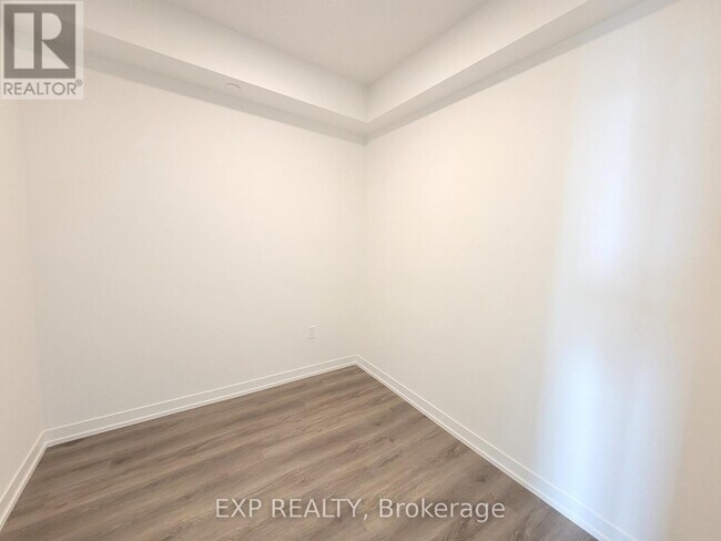 Photo du bâtiment - 225 Commerce St