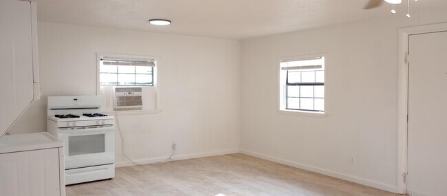 Building Photo - 2319 S Brock Dr
