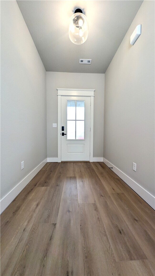 Foto del edificio - 308 White Oak St