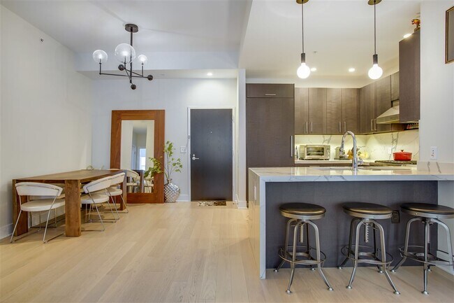 Foto del edificio - 1400 Hudson St