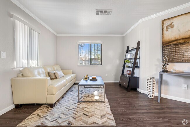 Vista a la sala de estar. - LAUREL GLEN