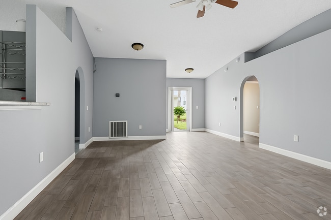 Building Photo - 5569 Lafayette Park Dr N