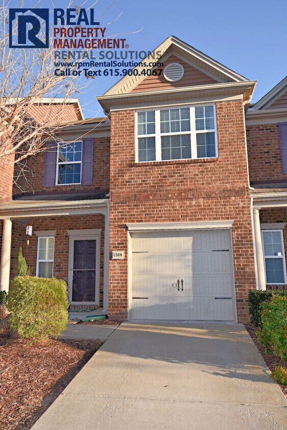 Wonderful 3 bedroom townhome! Attached gar... - Wonderful 3 bedroom townhome! Attached gar...