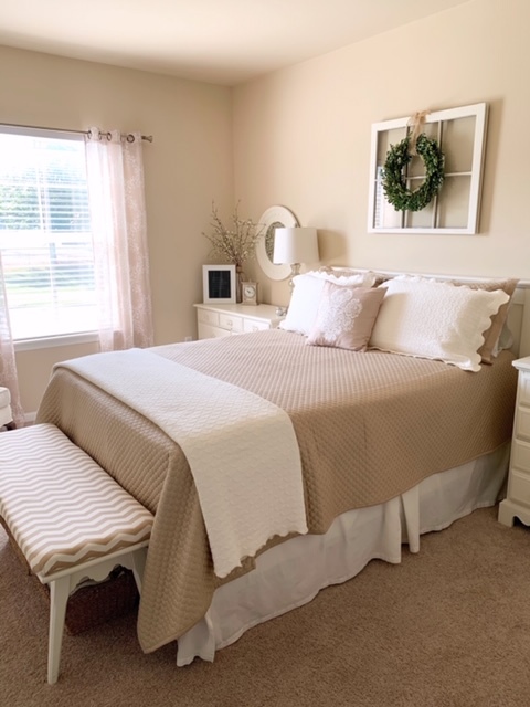 The Gardens at Creekside Apartments - Olathe, KS | Apartments.com