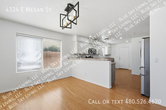 Foto del edificio - 4324 E Megan St
