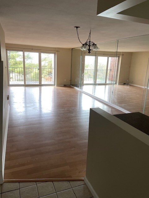 Living Room - 4066 Oneida St