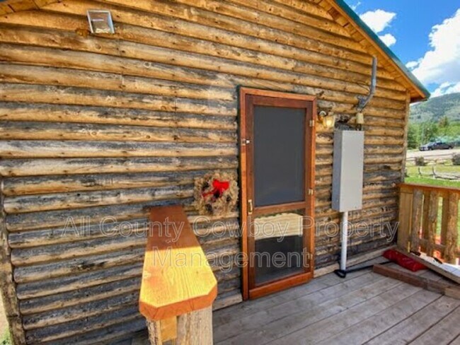 Foto del edificio - 12 B Cedar Ave