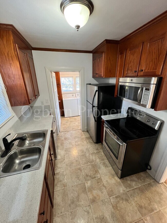 Building Photo - 841 Fenimore-2BR/1BA-Ardmore HOME!!!