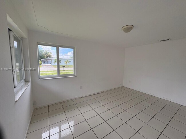 Foto del edificio - 2550 SW 58th Ave