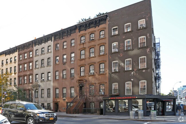 Building Photo - 468 W 23rd St