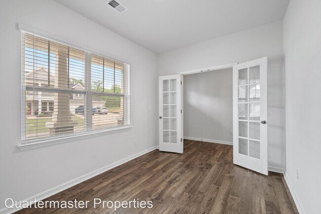 Building Photo - 4 br, 2.5 bath House - 340 Fenwick Drive