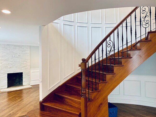 Foto del edificio - 131 Montgomery Ln