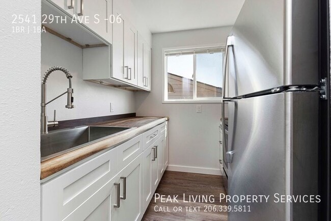Building Photo - Spacious 1bd/1ba with W/D In Unit!