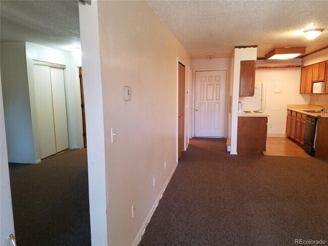 Foto del edificio - 14780 E Kentucky Dr