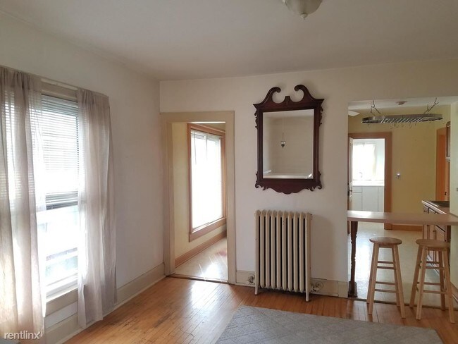 Building Photo - 2 br, 1 bath Apartment - 3483 N Pierce St