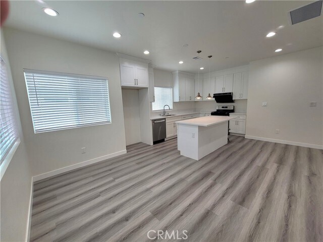 Foto del edificio - 15478 Esther St