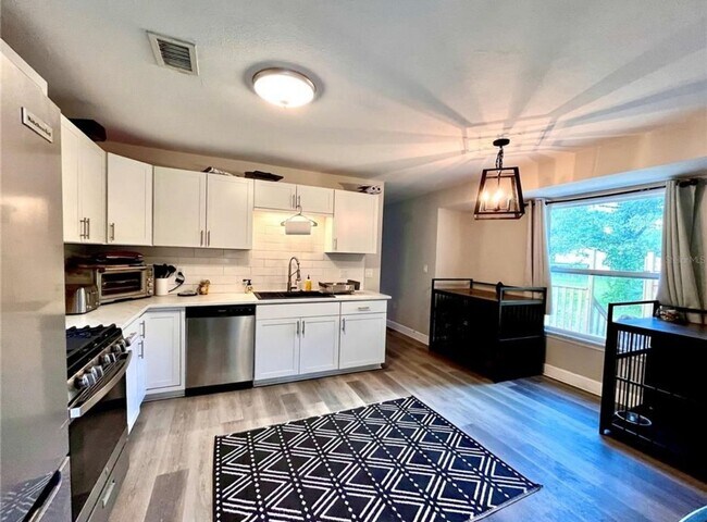 Foto del edificio - Charming 3BR House in Bunnell