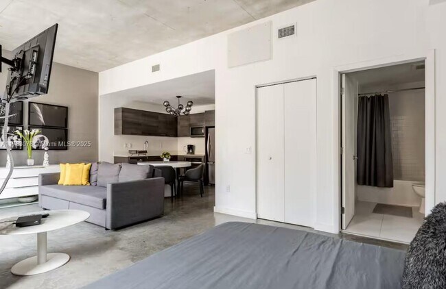 Foto del edificio - 151 SE 1st St