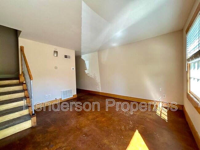 Foto del edificio - 634 Chipley Ave