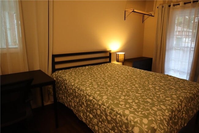 Foto del edificio - 3033 Empire Blvd SW