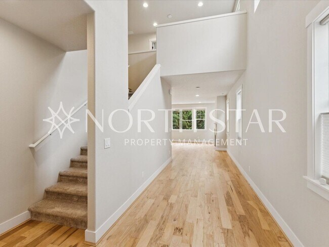 Foto del edificio - Newer Home in Summer Falls.