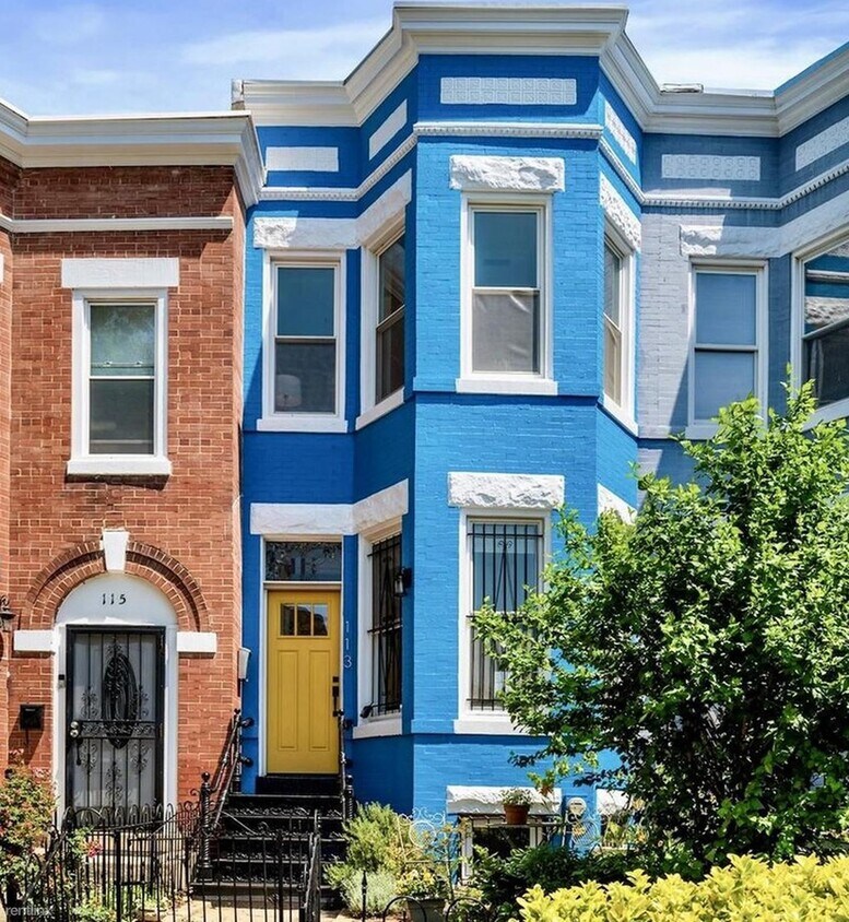 Primary Photo - 4 br, 2 bath House - 113 P St Nw Light-fil...