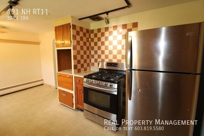 Building Photo - Spacious 3 Bedroom Ranch Style Home in Far...