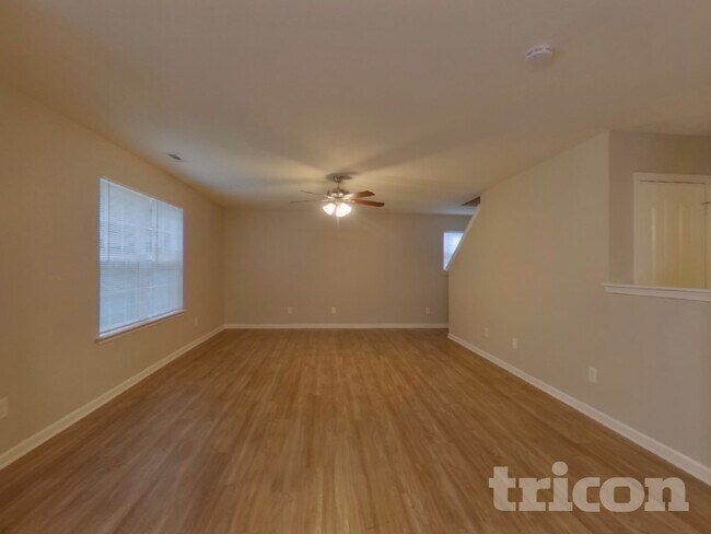 Foto del edificio - 4522 Dalbeth St