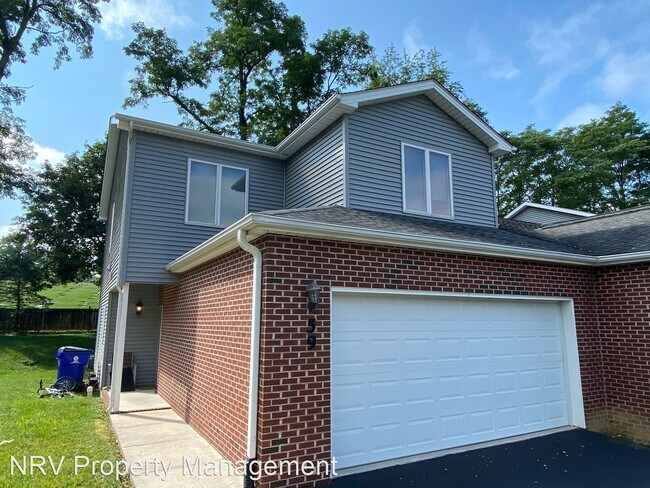 Building Photo - 3 br, 2.5 bath House - 59 Silver Leaf Lane