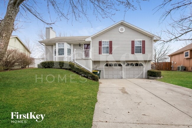 Building Photo - 1529 NE Auburn Dr