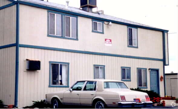 Building Photo - Fairview Apartments