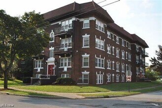 Building Photo - 14140 Superior Rd