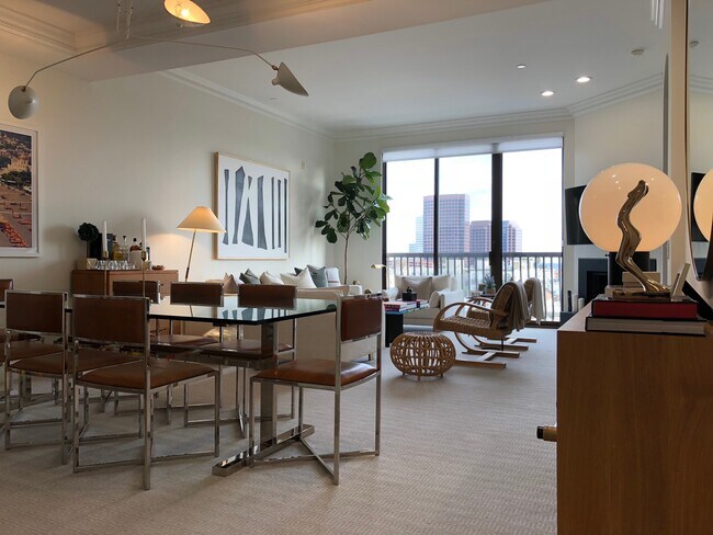 dining area next to living room - 11847 Gorham Ave