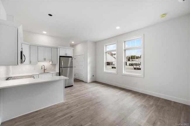Building Photo - 1083 US-9