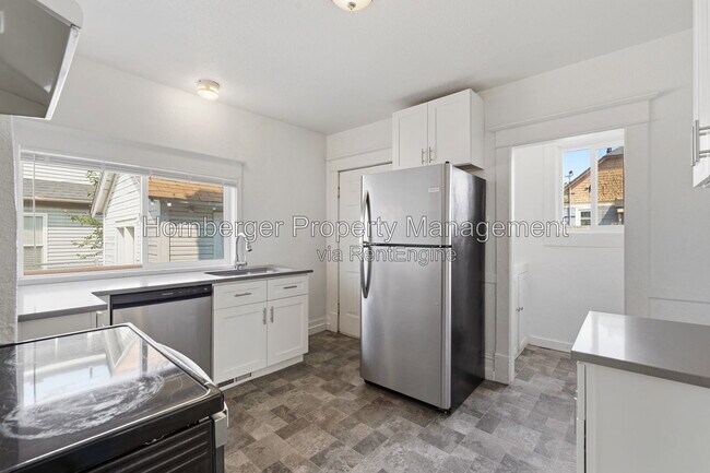 Foto del edificio - 1622 W Mission Ave