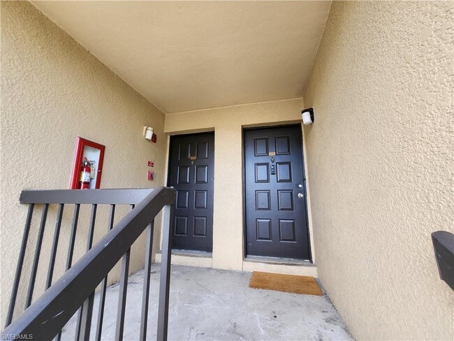 Building Photo - 5327 Summerlin Rd