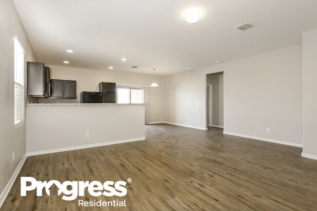 Building Photo - 19549 N Salerno Cir