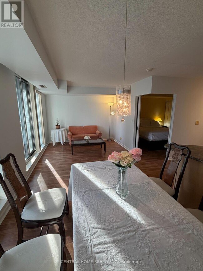 Photo du bâtiment - 76 Shuter St