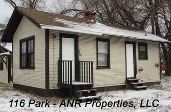 Building Photo - 116 Park Ave