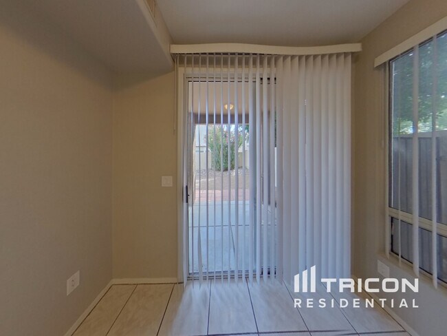 Building Photo - 2161 E Nighthawk Way Phoenix AZ