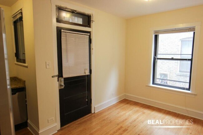Foto del edificio - 1 bedroom in CHICAGO IL 60625
