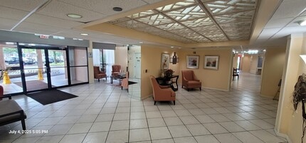 Building Photo - 1300 St Charles Pl