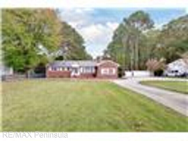 Foto del edificio - 3 br, 1.5 bath House - 309 Deep Creek Rd