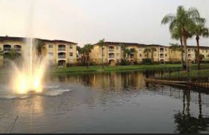 Foto principal - 9625 NW 1st Ct
