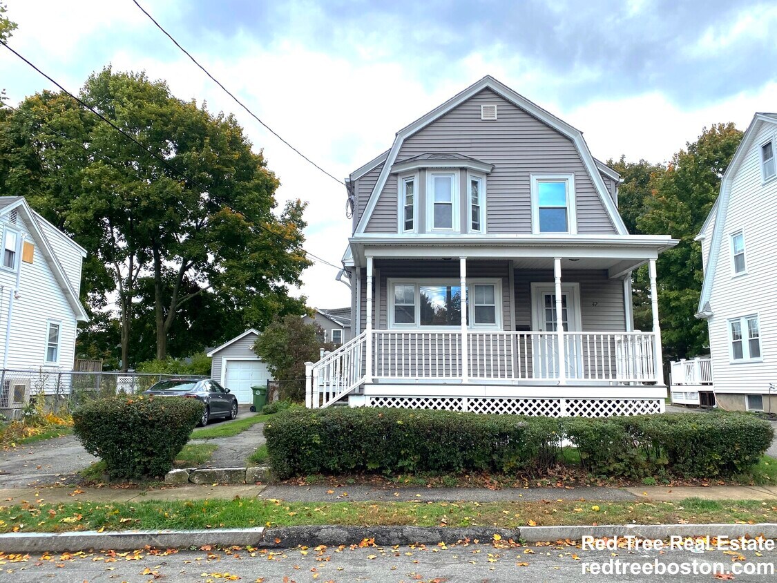 Primary Photo - 42 Wilmot St