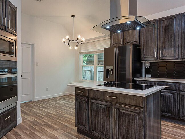 Building Photo - 2405 Equestrian Trail
