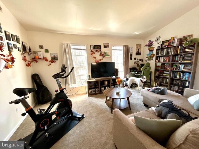 Foto del edificio - 208 Telegraph Rd