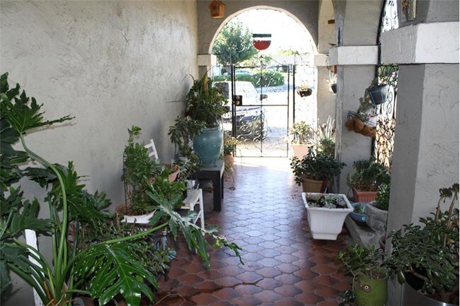 Foto del edificio - 1416 Buchanan Rd